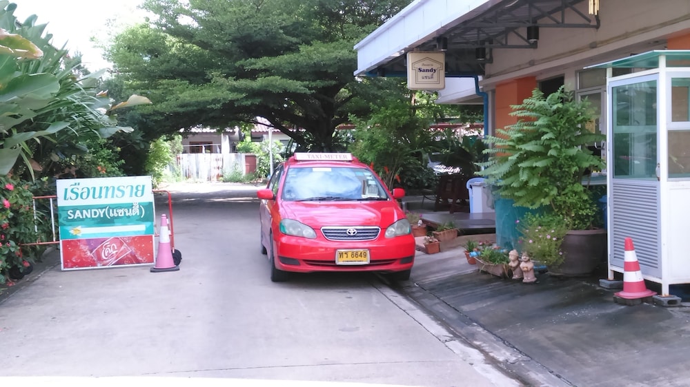 Sandy Serviced Apartment 44/62