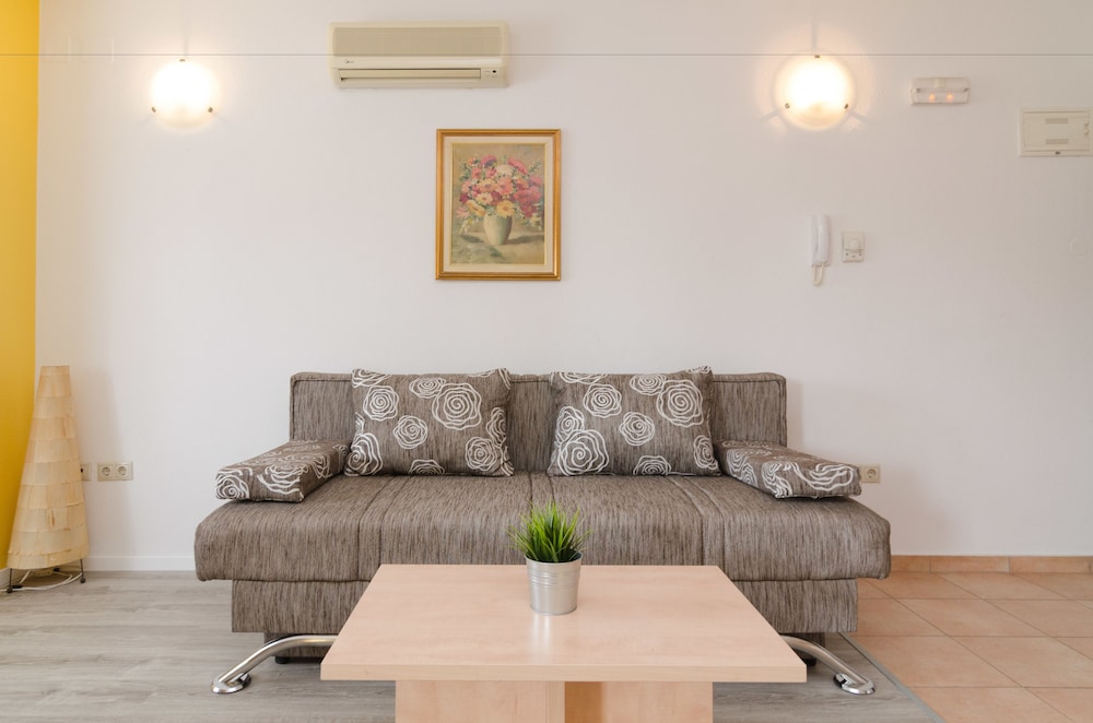Villa Irena 20/50