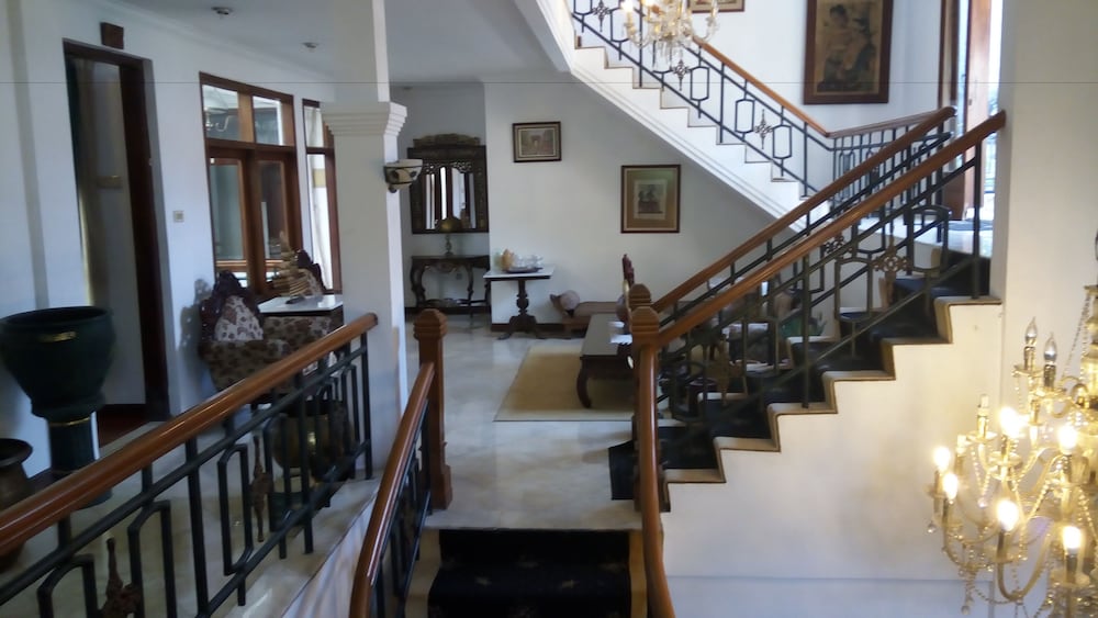 Hotel O Bandung near Stadion Siliwangi formerly The Ethnic Hotel Bandung 63/79