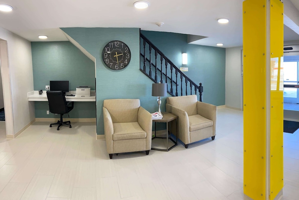 Super 8 By Wyndham York 17/22