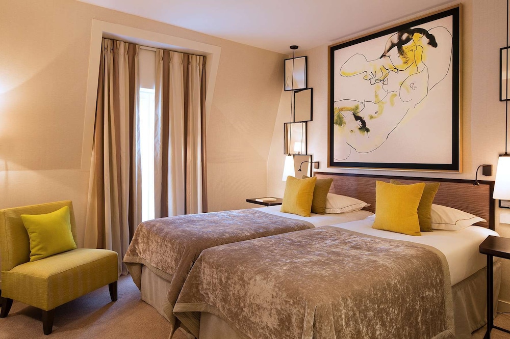 PREMIUM, DOUBLE OR TWIN BED