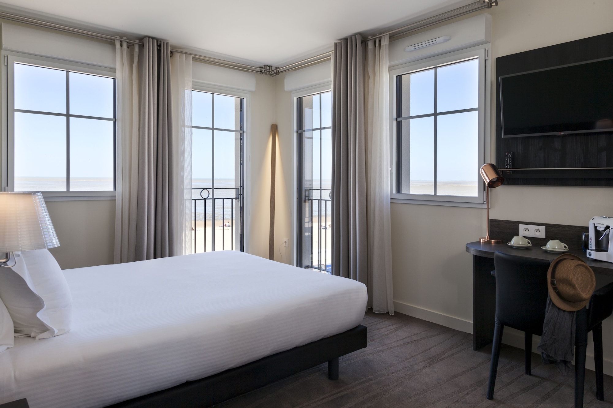 Premium, Queen Bed, Ocean View