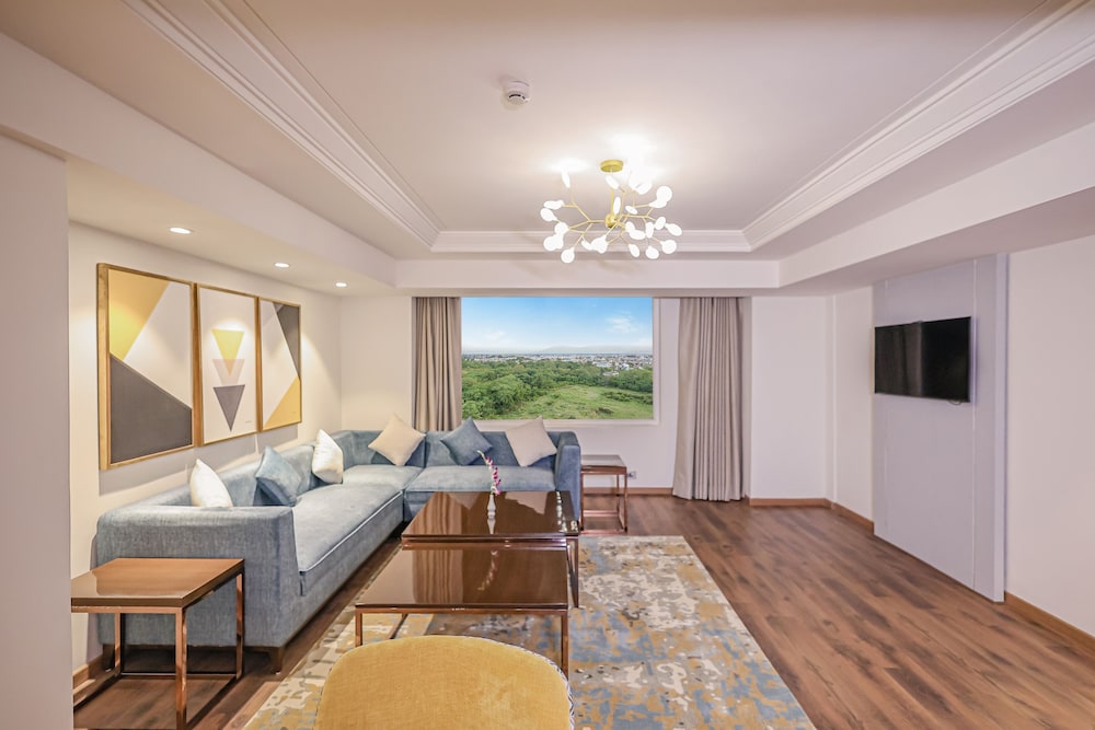 HOTEL SOFTEL PLAZA 40/50