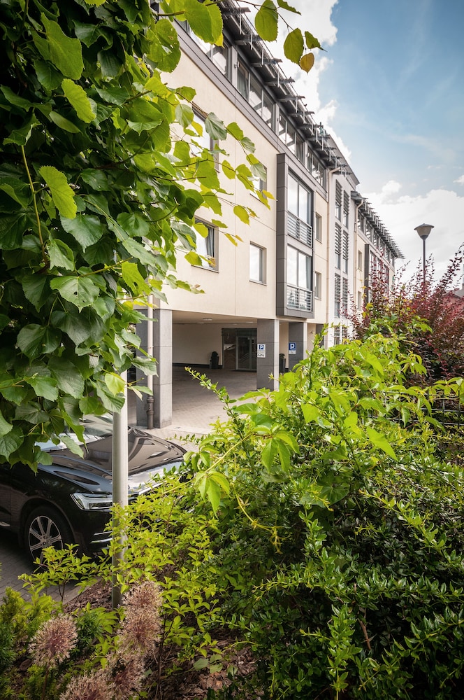 Hotel Oliwski 33/34