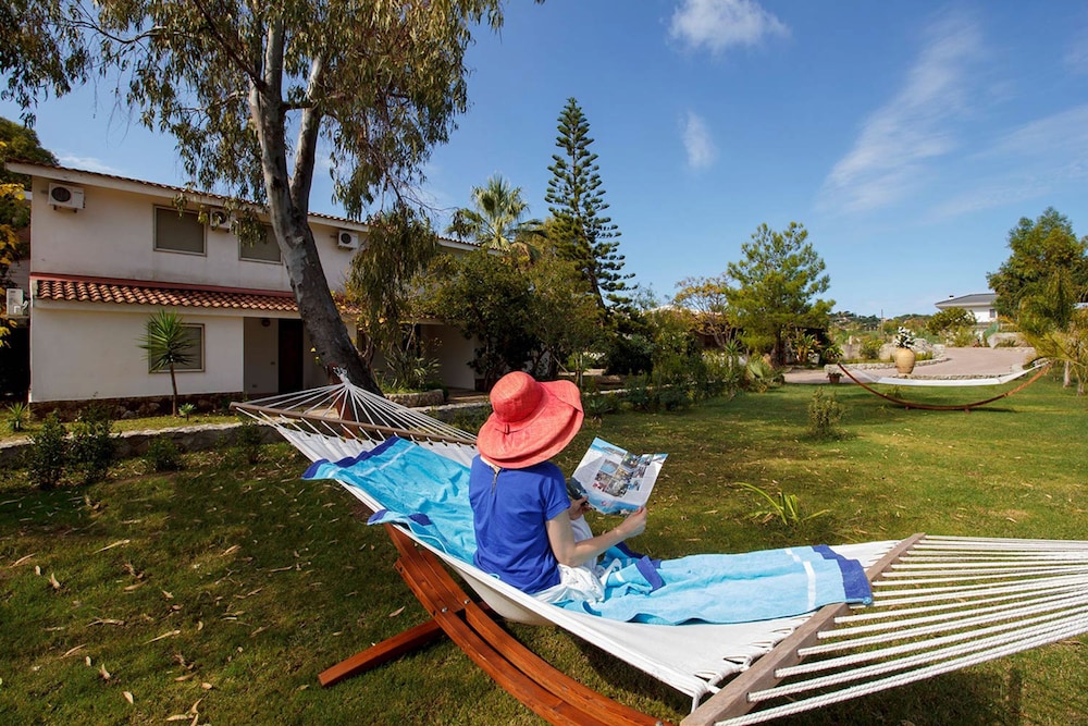 Hotel Village Eden 67/71