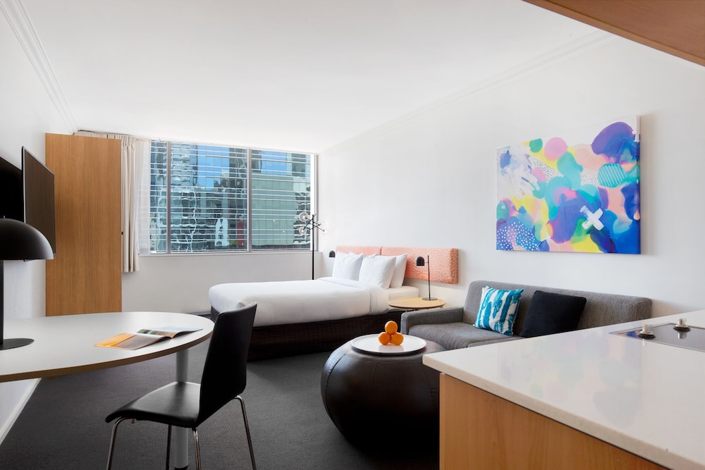 Oaks Perth Hotel 35/61
