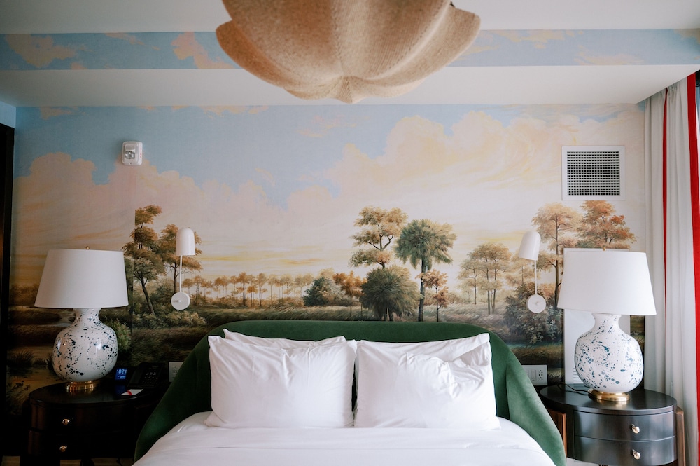 Virgin Hotel New Orleans 15/75