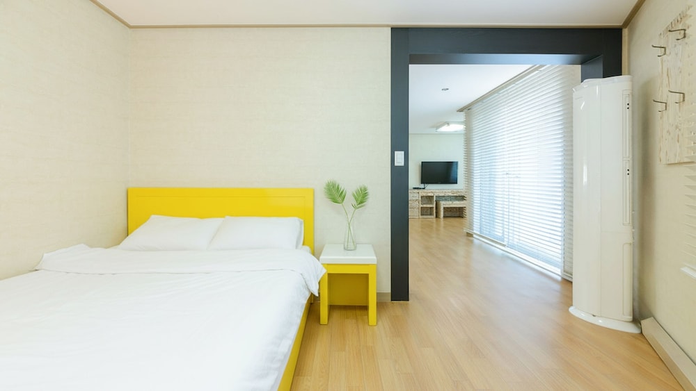 Gapyeong Apple Lodge Pension 11/50