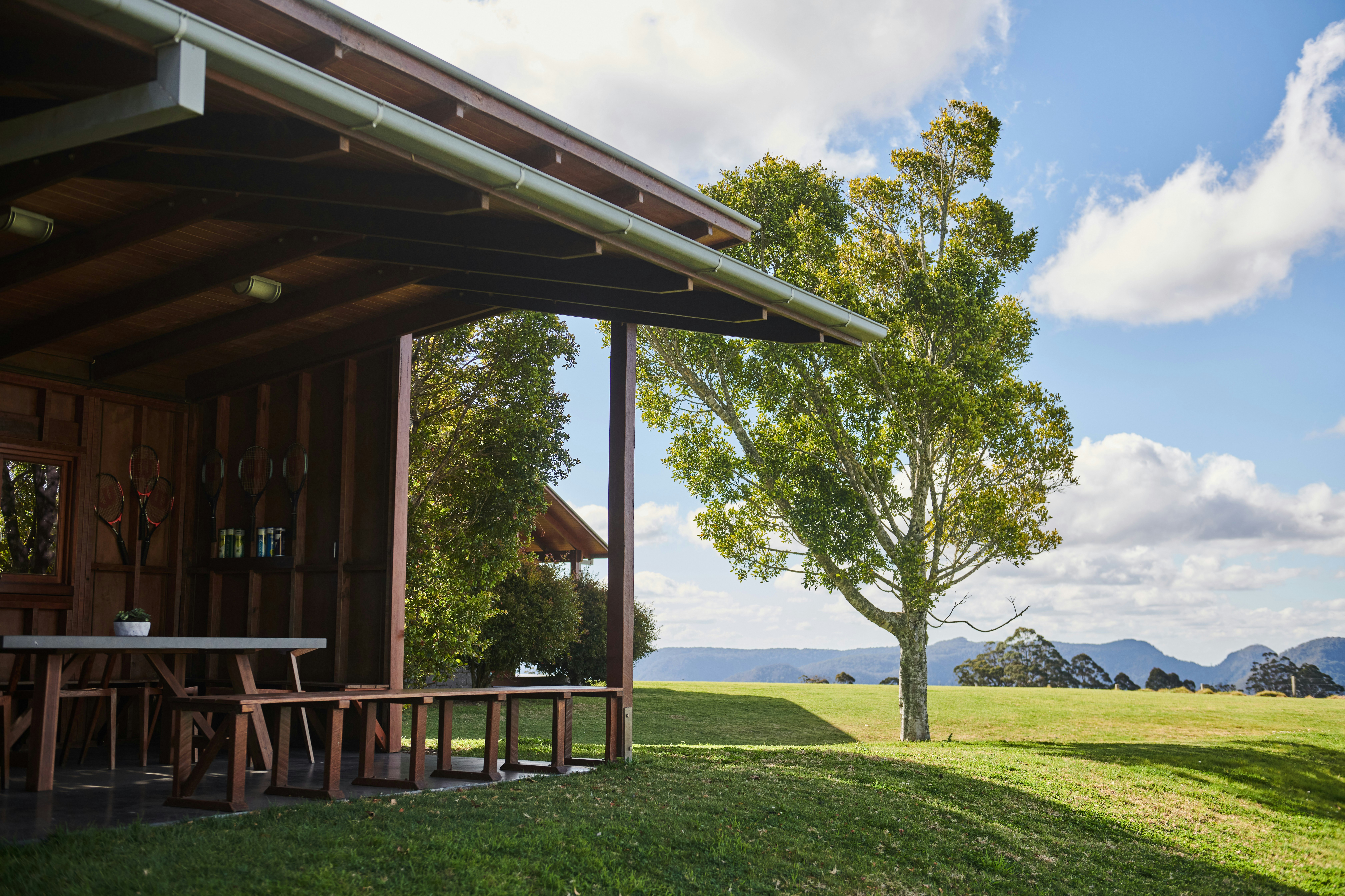 Spicers Peak Lodge 6/82