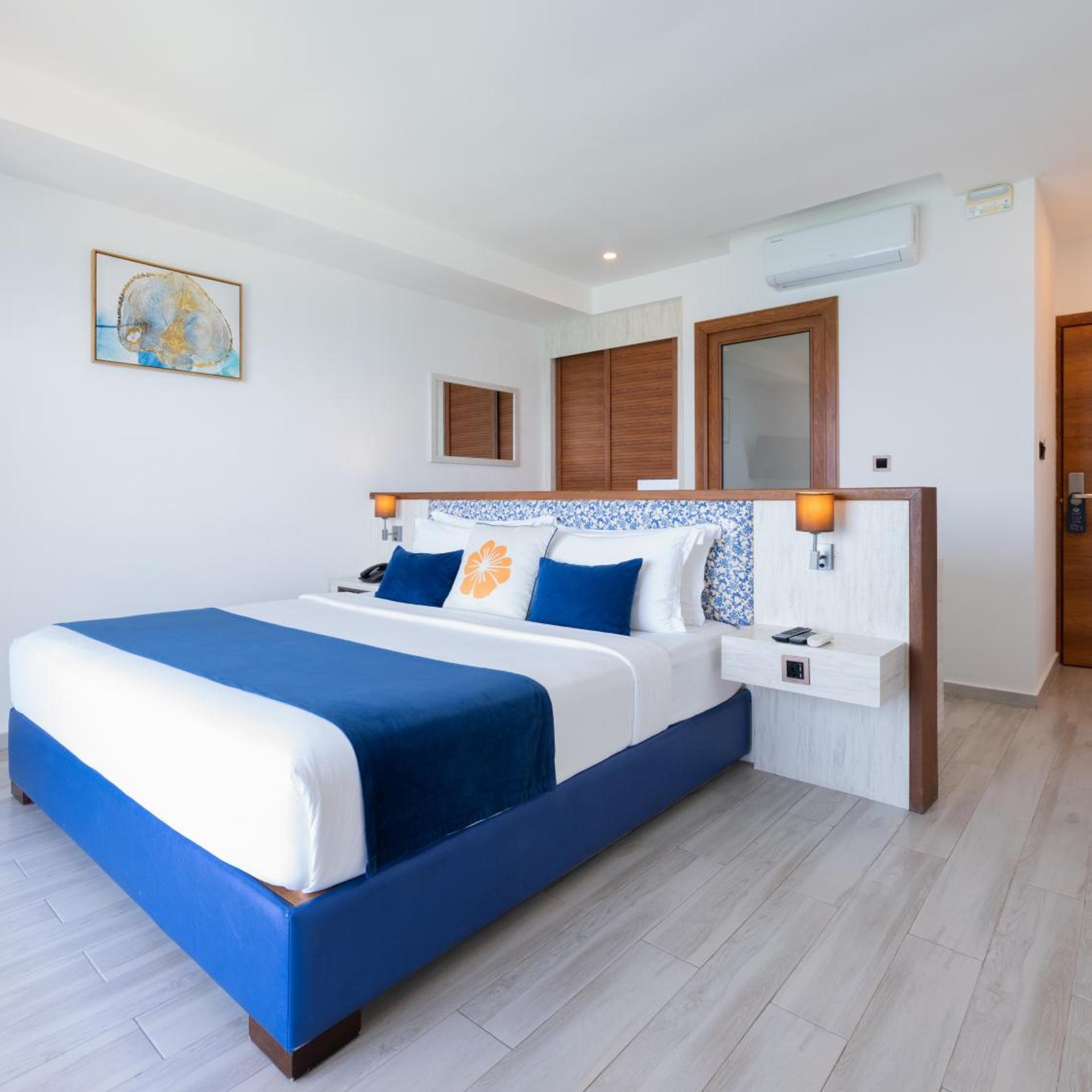 Deluxe Double Room Seaview with Balcony-Transfer Included, Kaani Palm Beach 5/6