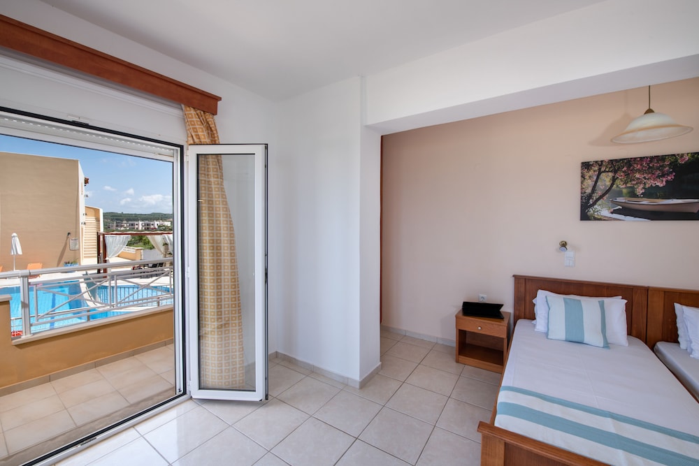 SUNRISE APARTMENTS CRETE 12/50