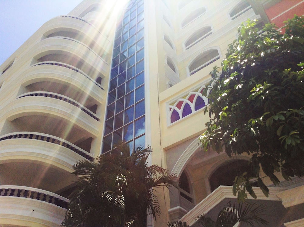 Romance Hotel Sukhumvit 97 10/58