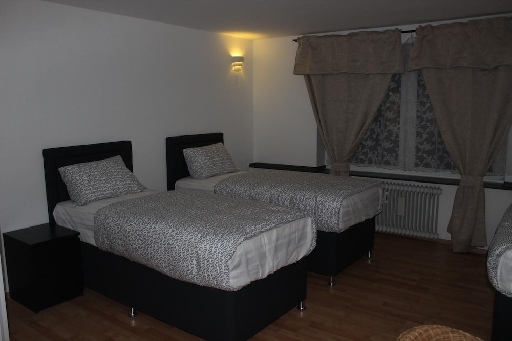 Hotel Garni Emir 13/50