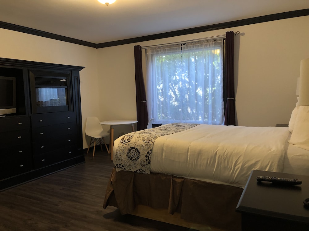Monastery Spa And Suites By The Leaside Group 9/50