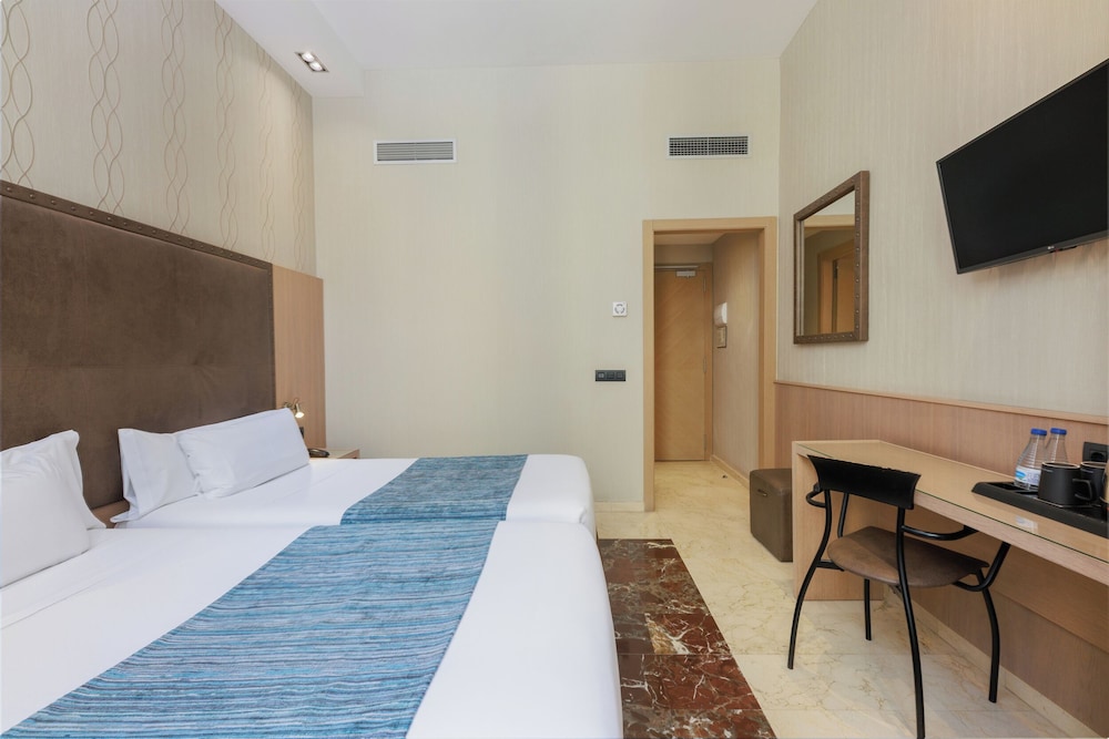 ROOM, SINGLE, DOUBLE BED