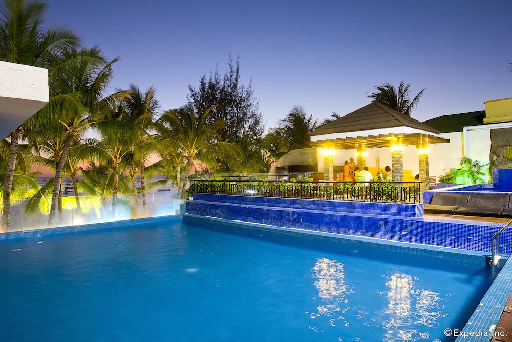 Crown Regency Beach Resort Boracay 5/75