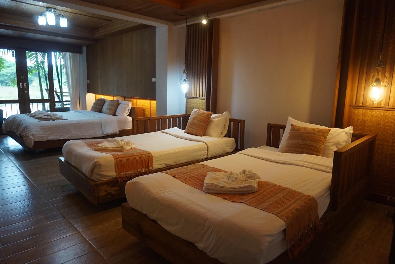River Bank Resort 6/48