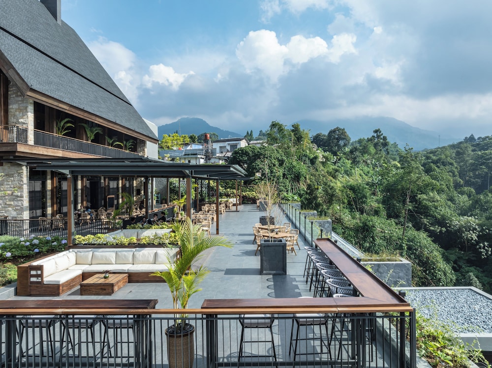 Plataran Puncak Suites 2/50