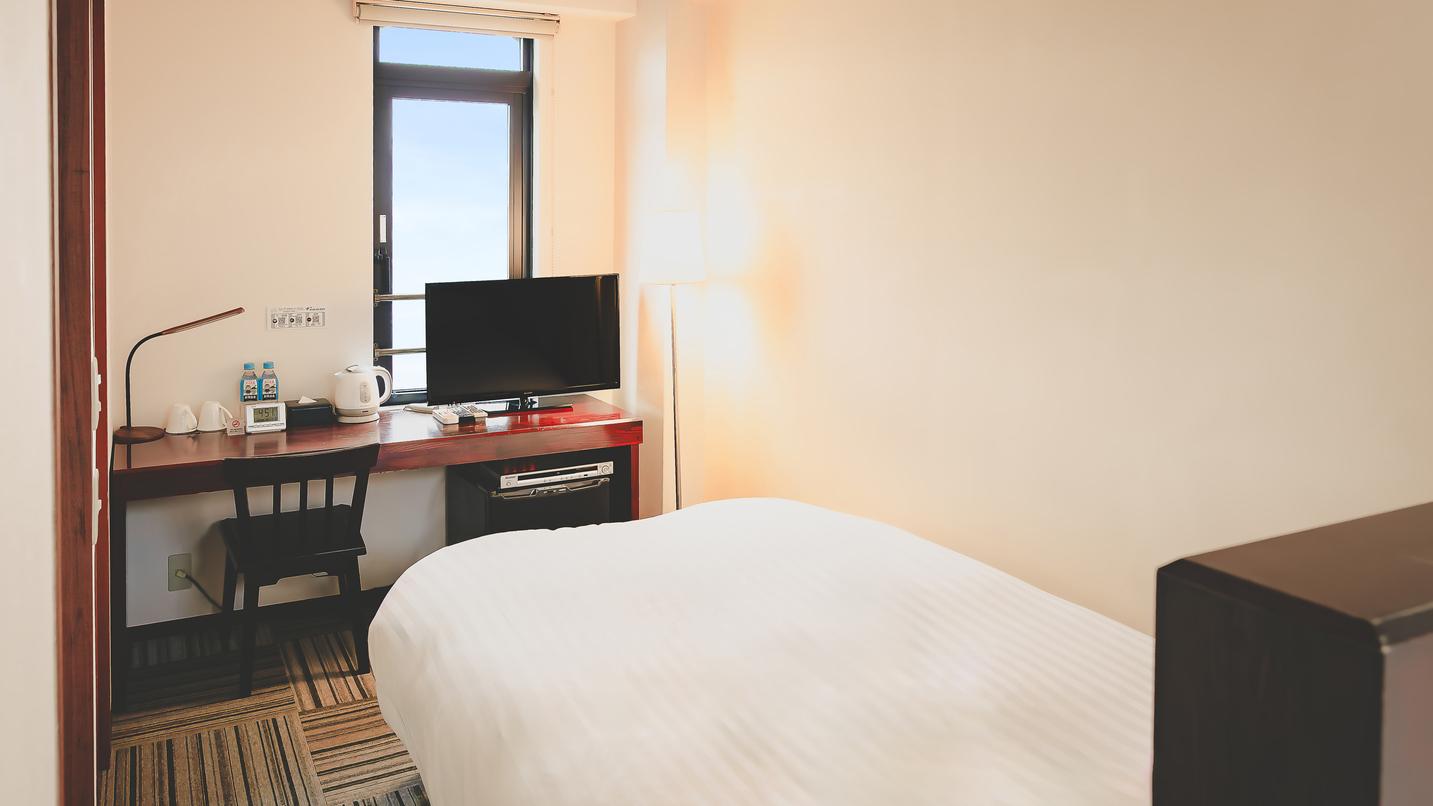Semi Room, Semi Double Bed