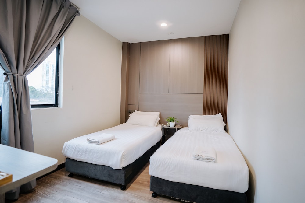 Wang's Hotel Gurney Drive 22/55