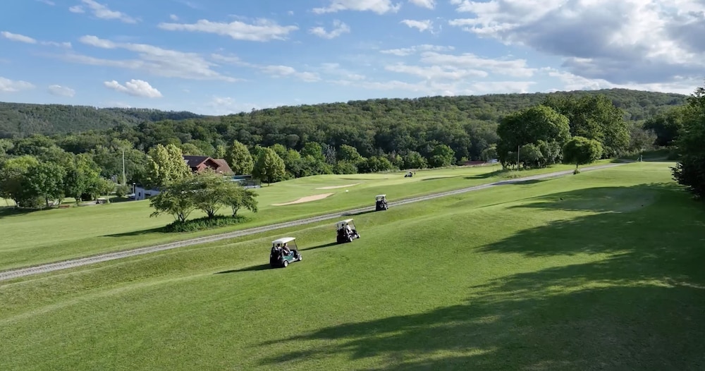 Van Der Valk Schlosshotel Grosser Gasthof 33/59