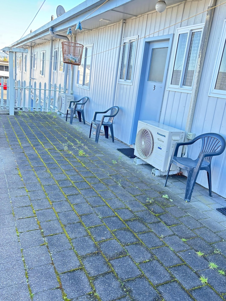 Kowhai And Colonial Motel 44/49