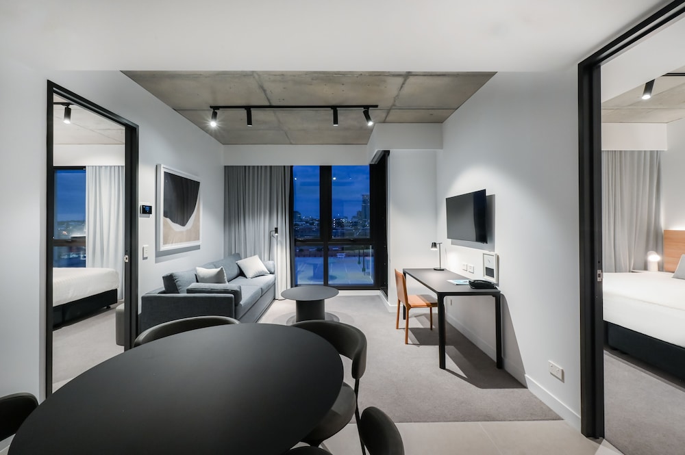 Nesuto Docklands 23/40