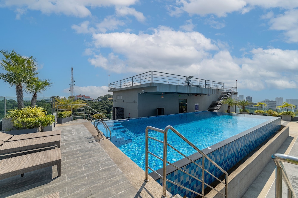 The Point Pratumnak by PSR ASIA 44/50