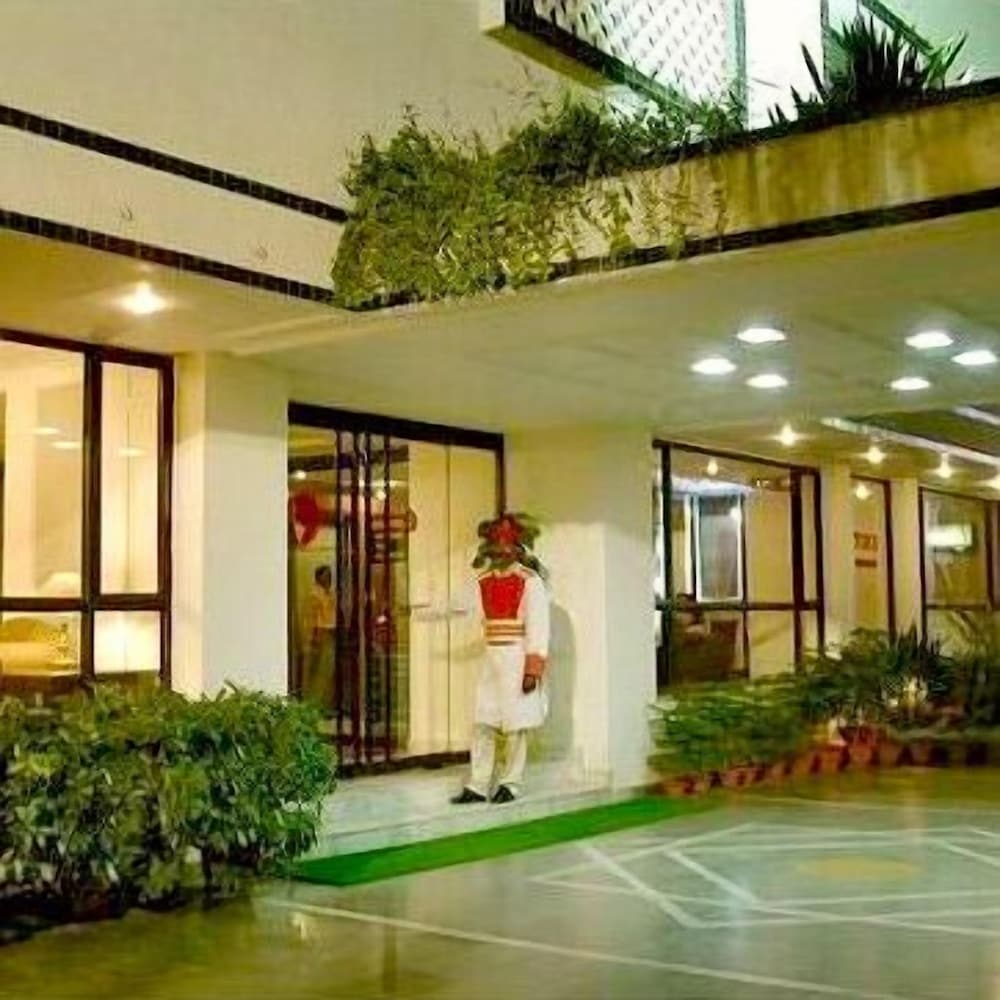 Vaibhav Hotel 29/46