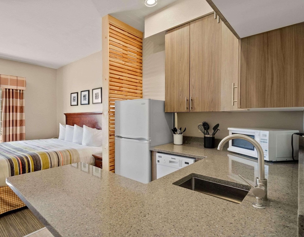 Country Inn & Suites By Radisson Greeley Co 15/40