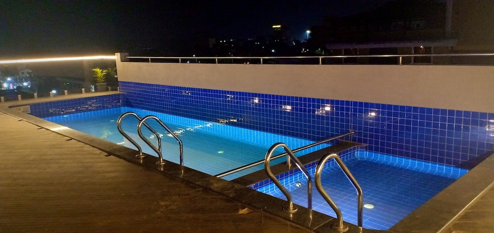 Cosmique Clarks Inn Suites Goa 32/48