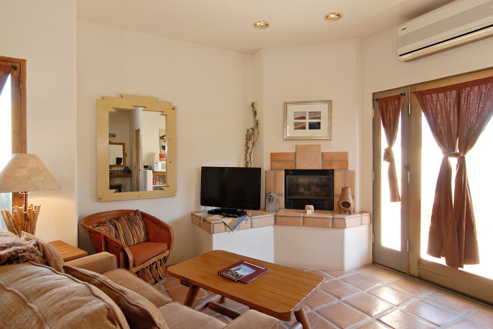 Borrego Valley Inn 24/45