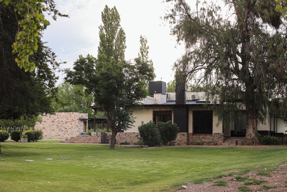 Algodon Wine Estates and Champions Club 58/67