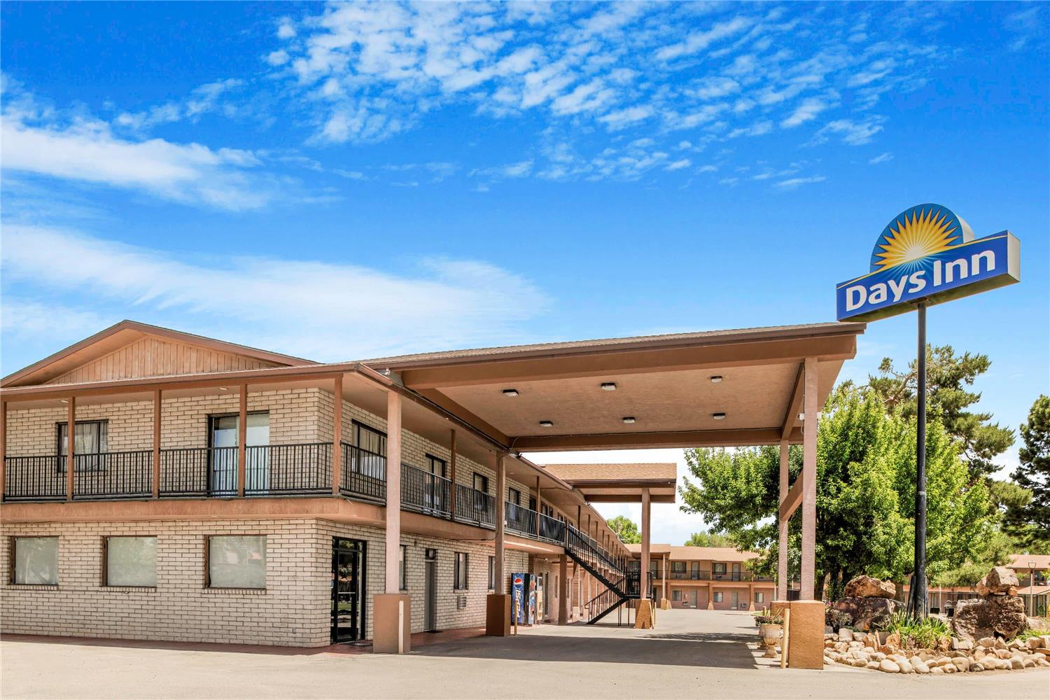 Days Inn by Wyndham Cortez 4/15