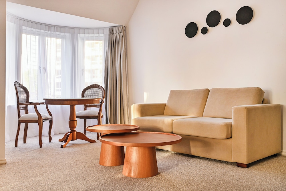 Parque Hotel Jean Clevers 54/78