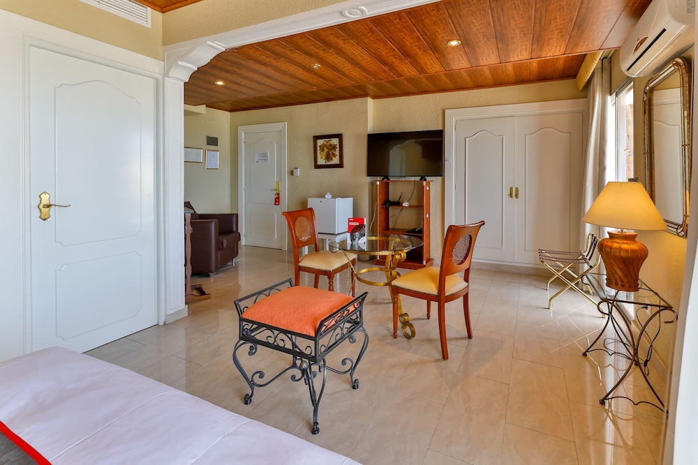 Hotel Polamar 24/50