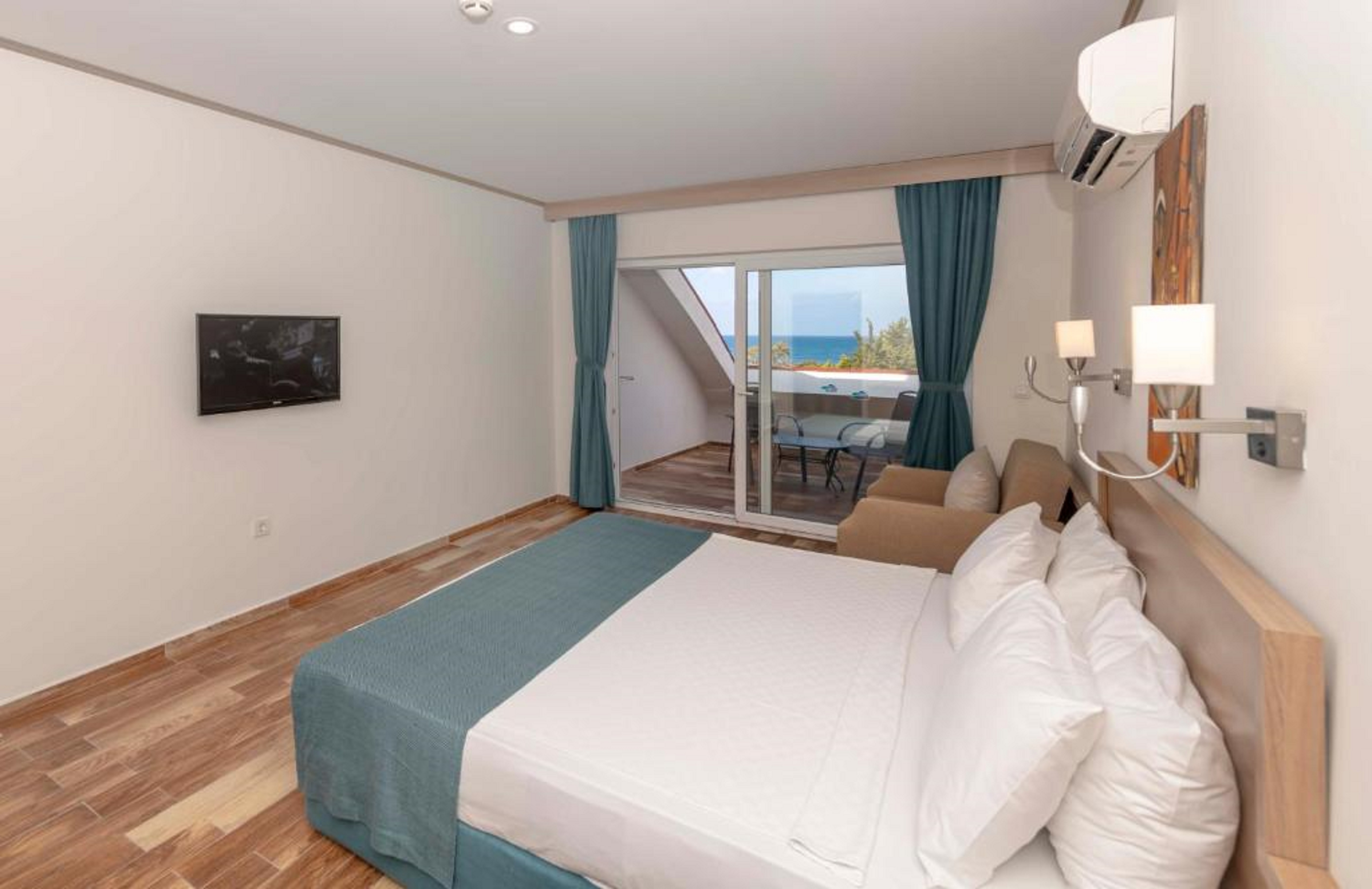 SUPERIOR, DOUBLE BED