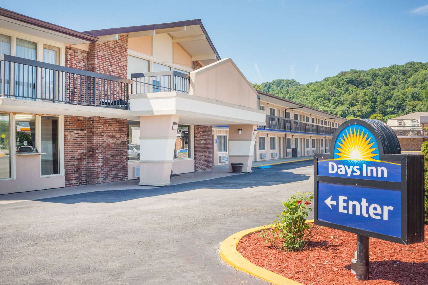 Days Inn by Wyndham Paintsville 4/22