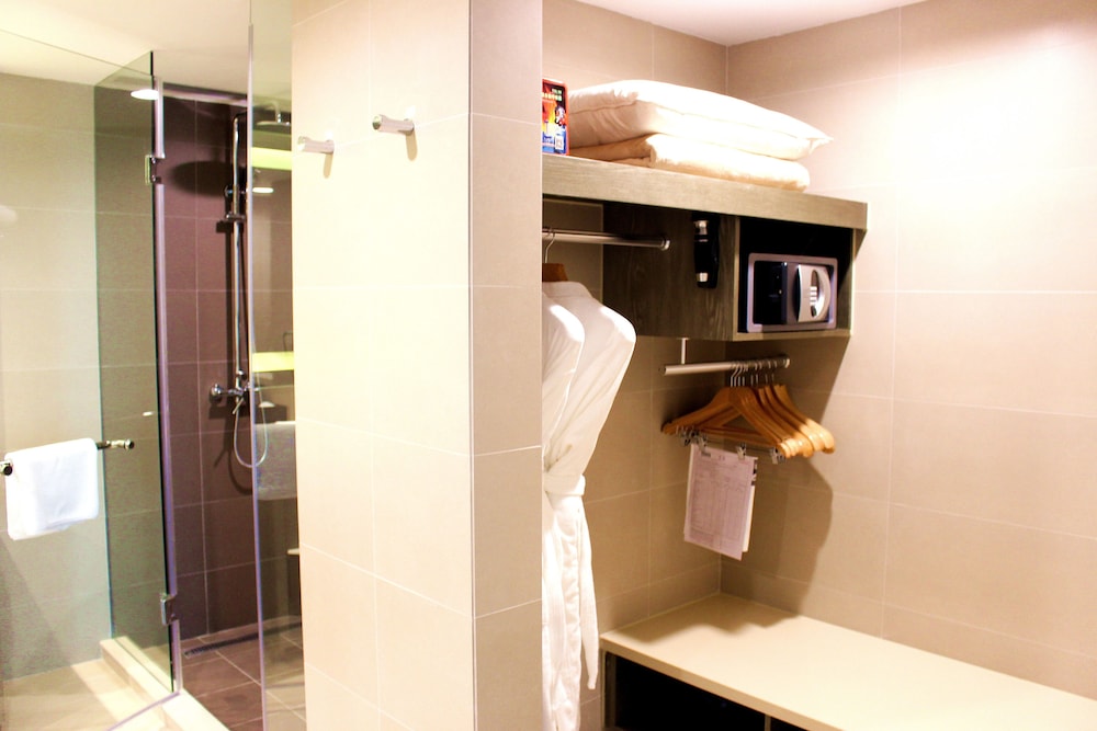 Hyatt Place Shenzhen Airport 70/70