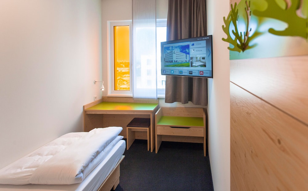 Coffee Fellows Hotel Munchen Freiham 33/82