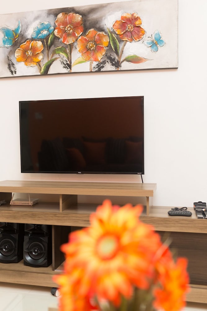 New Kingston Premium Guest Apartment 2/20