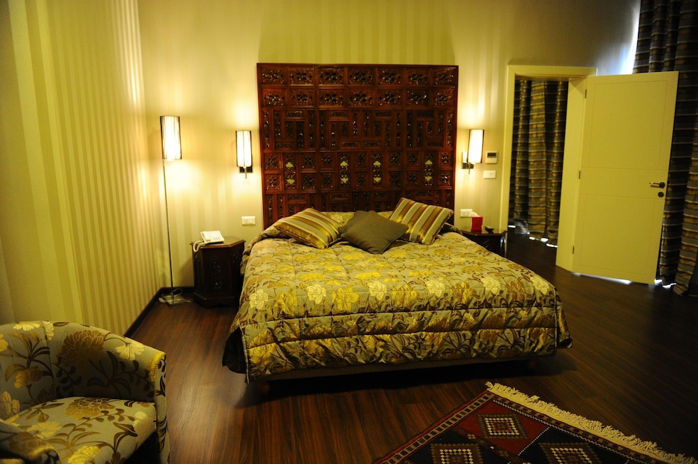 CHTAURA PARK HOTEL 14/50
