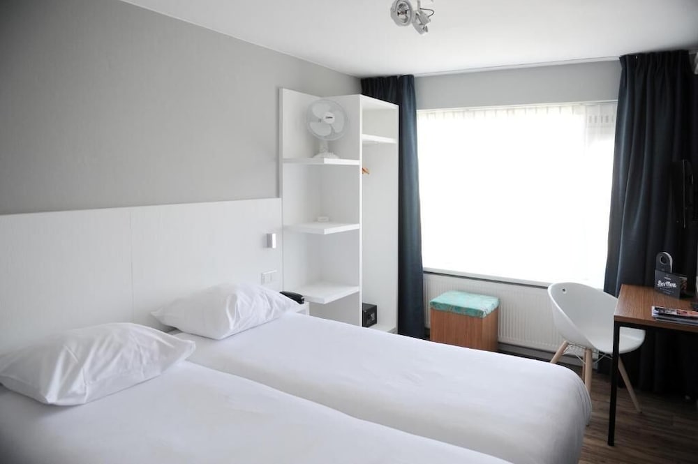 Andante Hotel 2/30