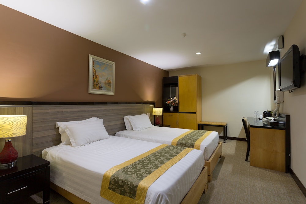DELUXE, TWIN BEDS