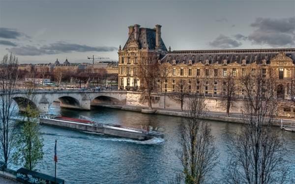 HOTEL DU QUAI VOLTAIRE 44/52