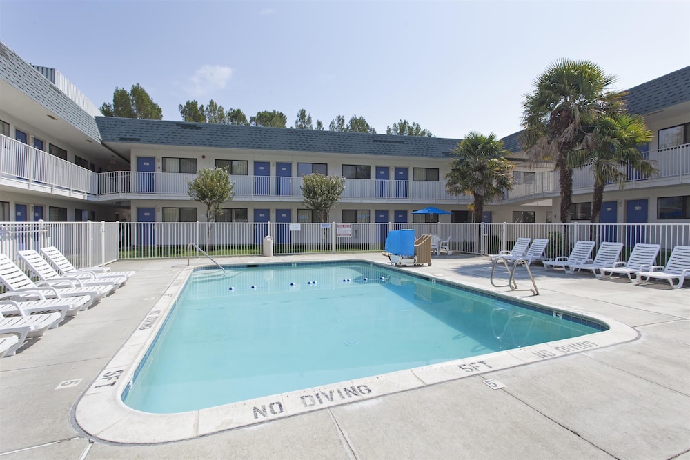 Motel 6 Davis - Sacramento Area 6/58