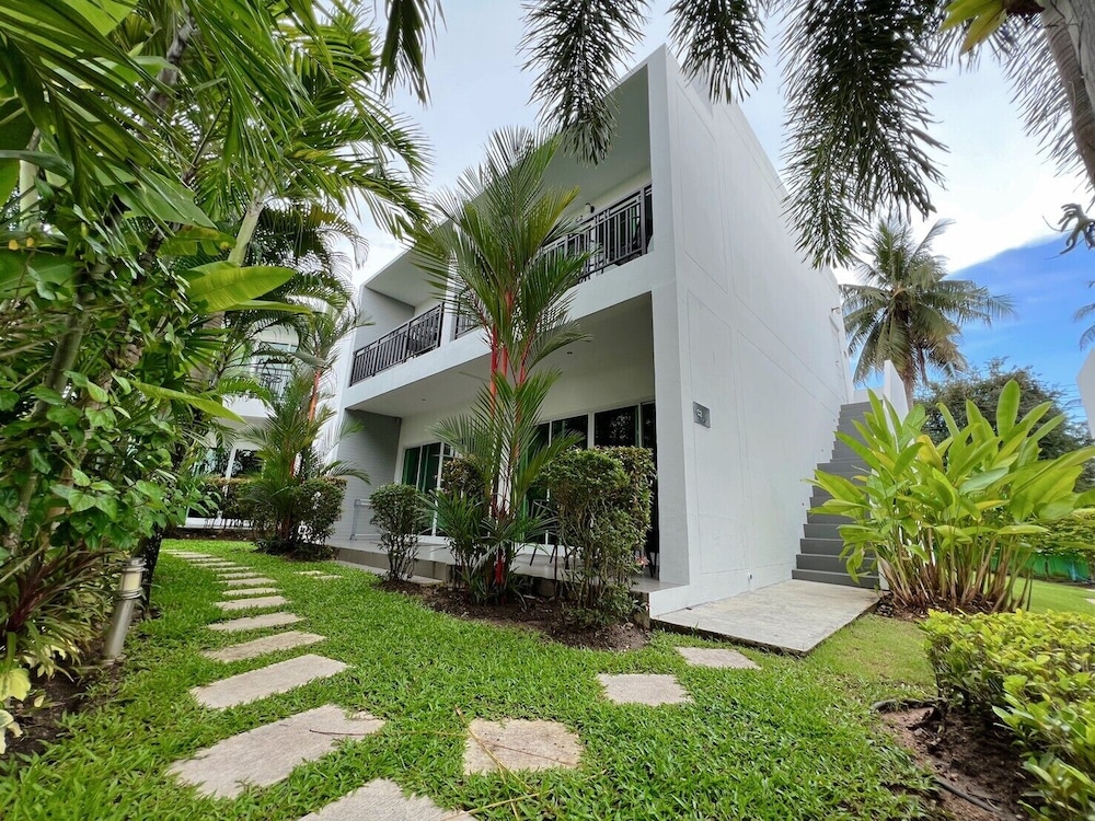 The Serenity Resort 60/70
