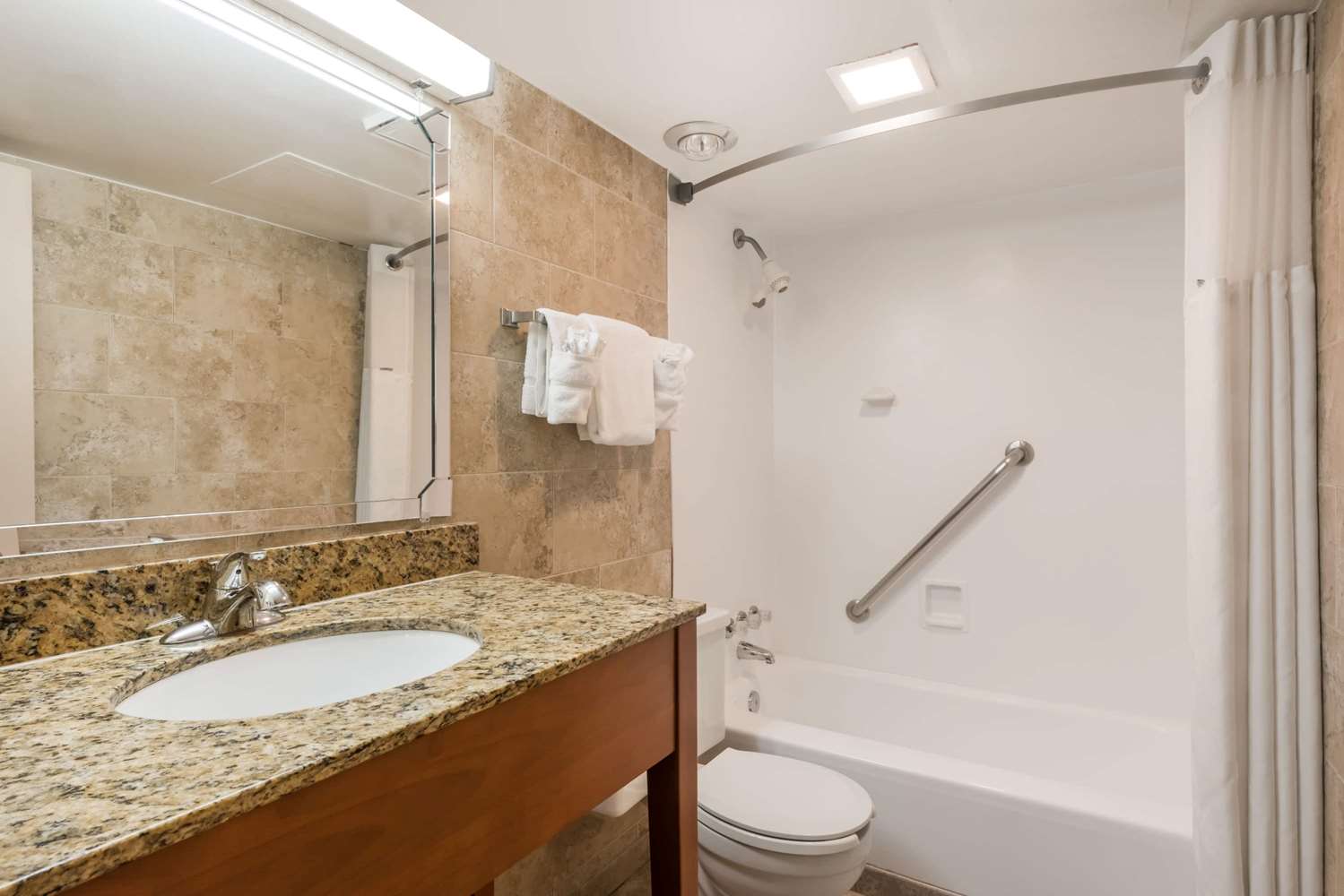 Ramada by Wyndham State College Hotel & Conference Center 38/40