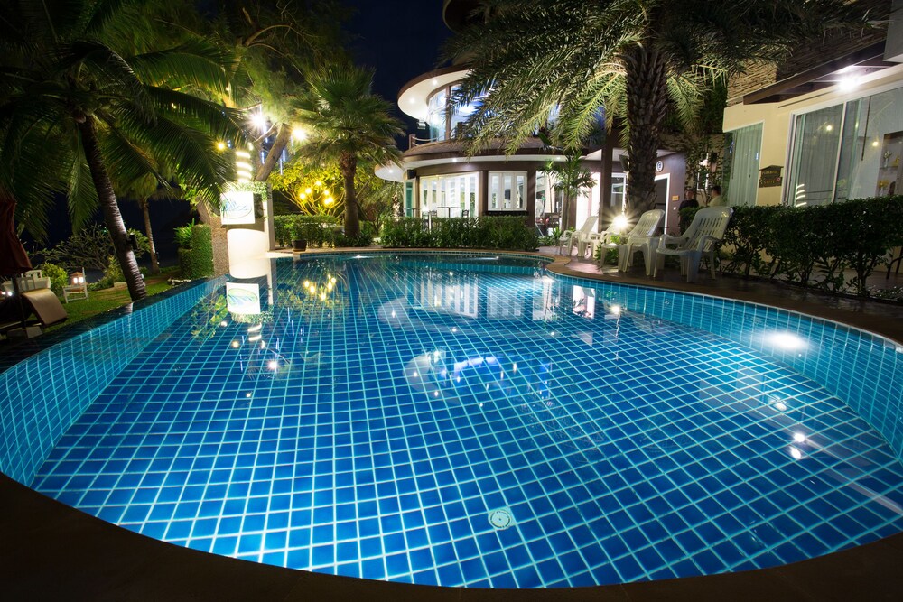 Il Mare Resort 3/50