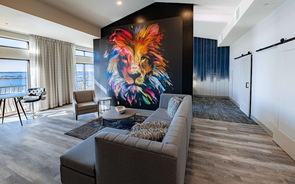 Hilton Dallas/Rockwall Lakefront 26/77